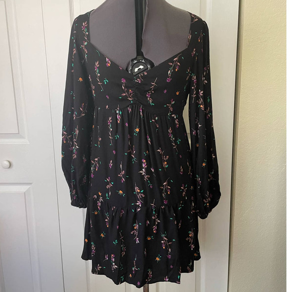 NWT AFRM Channa Ruched Neck Floral Mini Dress, Size M 🗣LAST CHANCE🗣 - Picture 2 of 3